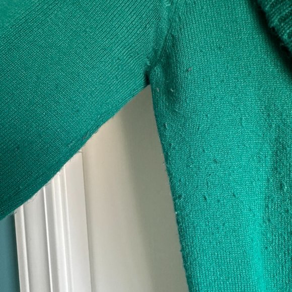 2B Bebe Teal Sweater with cute button detail - size Med - Picture 5 of 7